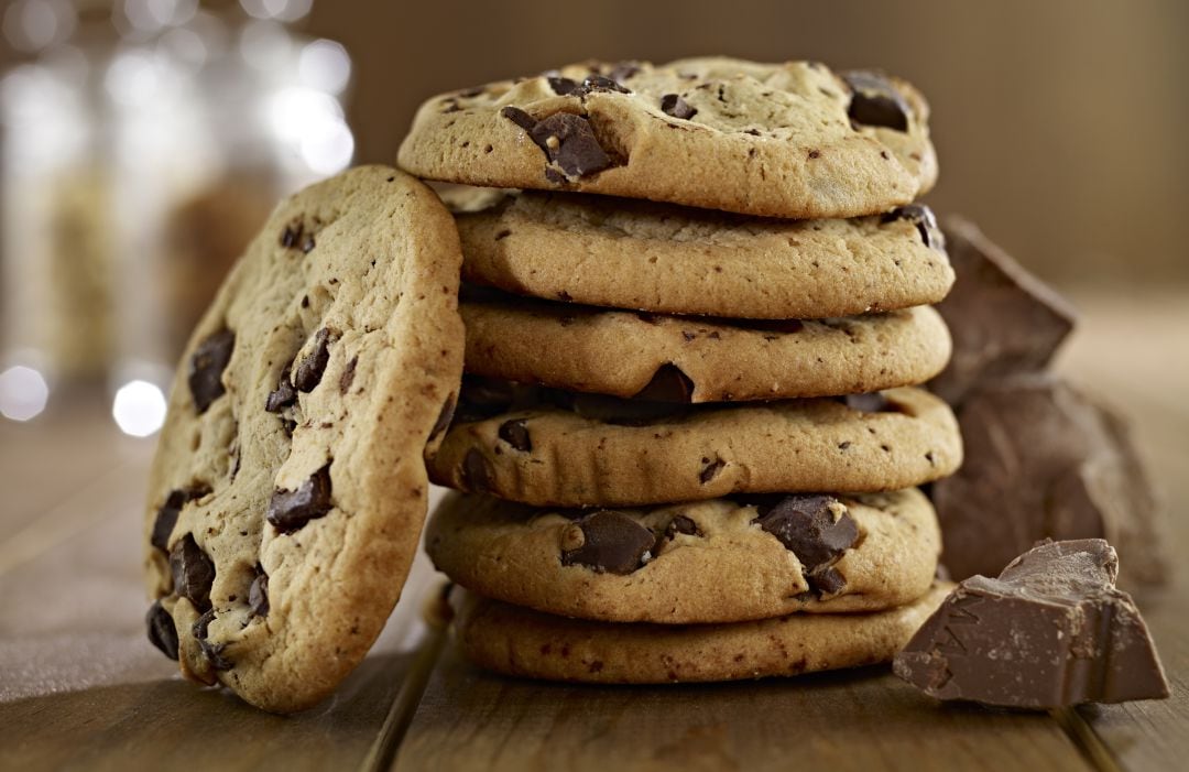 Galletas con pepitas de chocolate.