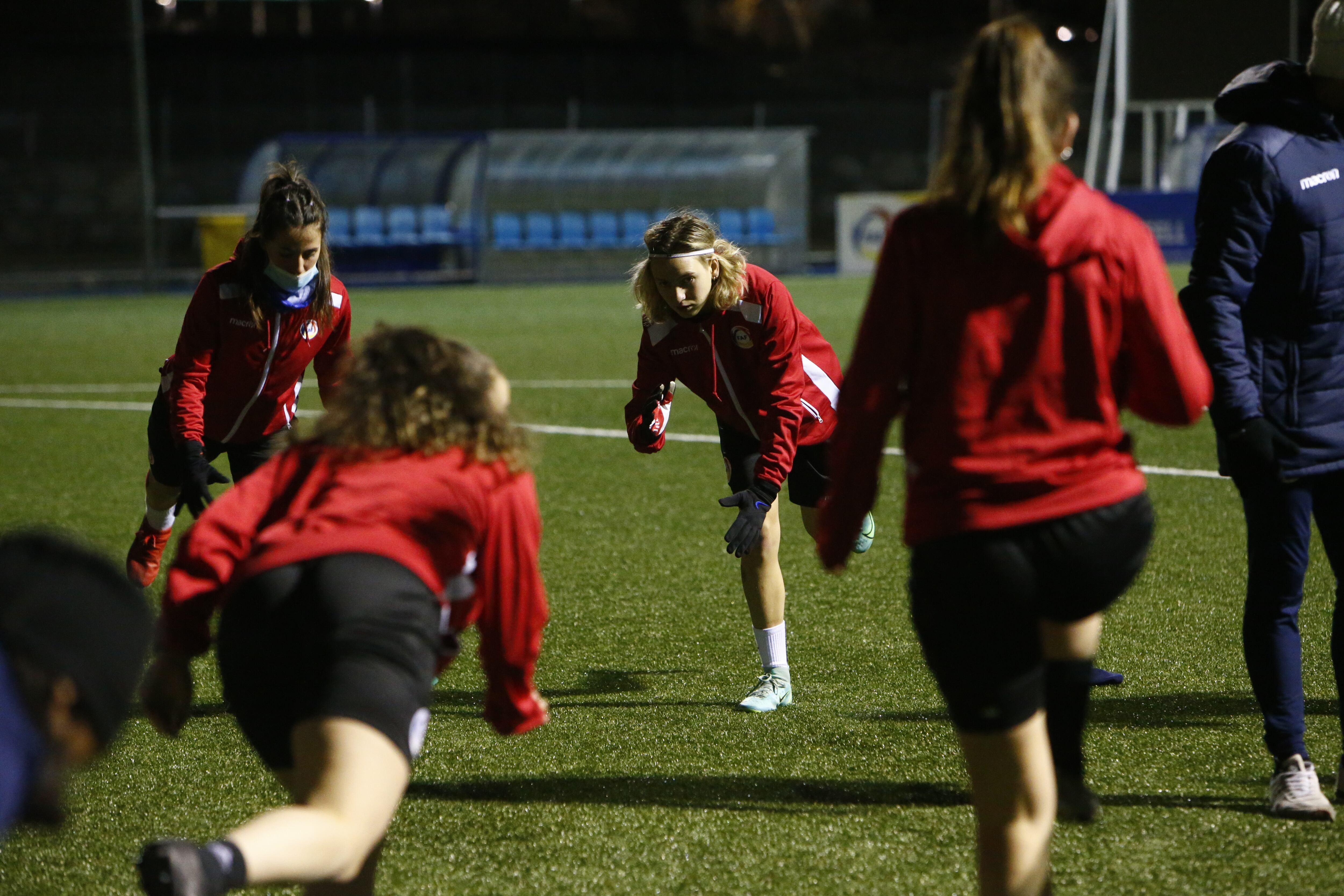 La selecció femenina de futbol torna a jugar a casa gairebé tres anys i mig després.