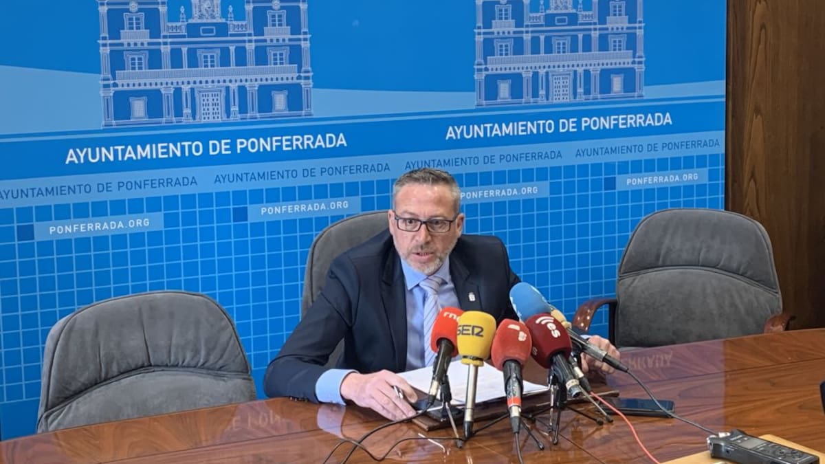 Cartón promueve una reorganización laboral después de veinte años de "desamparo" del PP