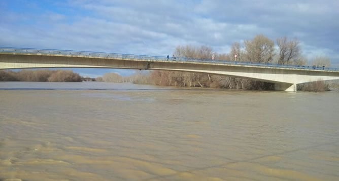 El río Ebro a su paso por Tudela.