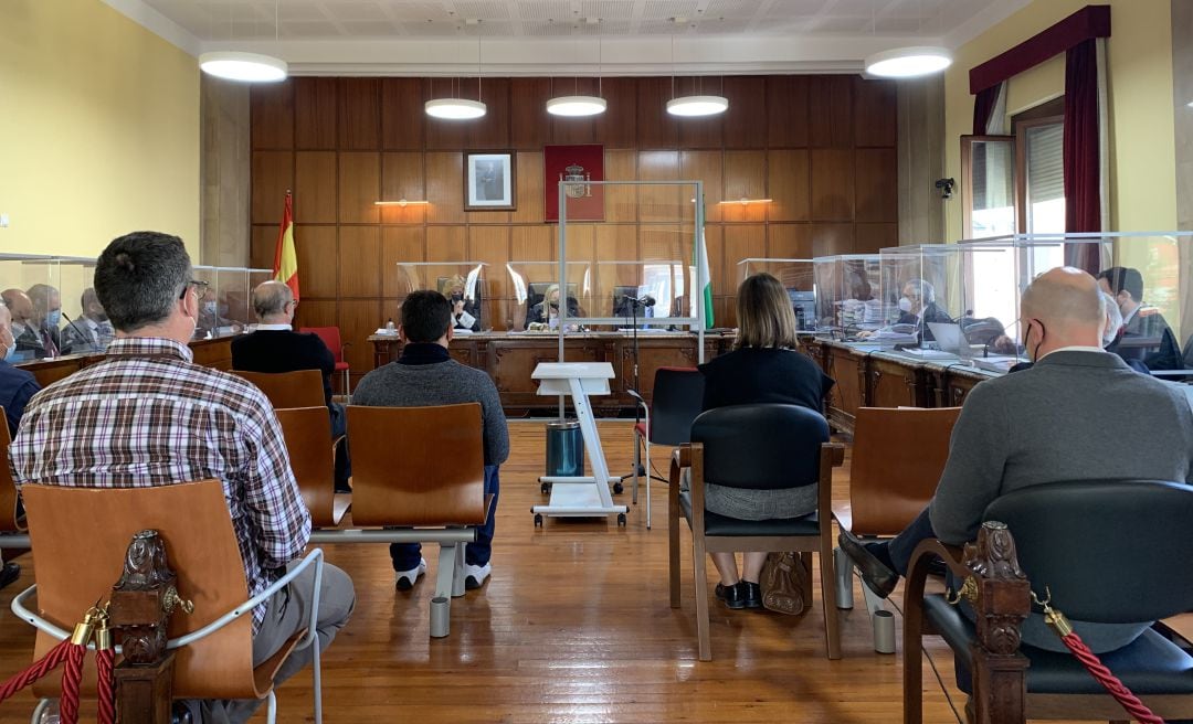 Varios de los acusados durante una de las jornadas del juicio por el Caso Matinsreg.