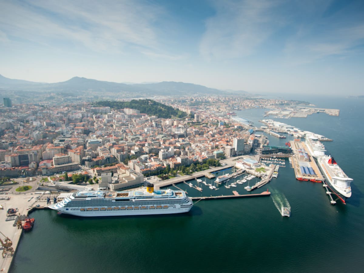 Vigo recibe una avalancha de cruceros: doble escala histórica y un abril de récord