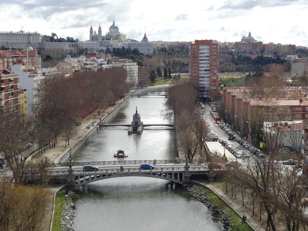 El recuperado río madrileño ofrece una ruta que recorre la capital por zonas urbanas y naturales