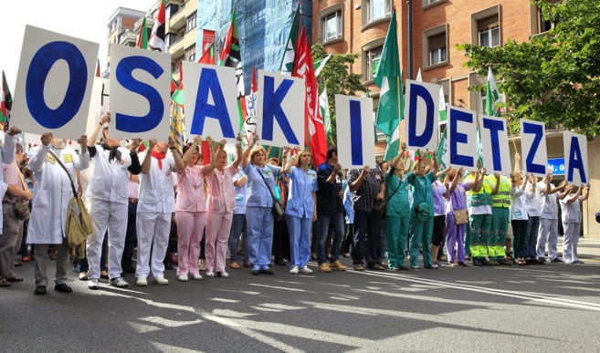 Trabajadores de Osakidetza durante una protesta