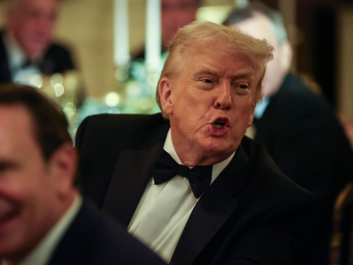 Trump vuelve a cargar contra el Supremo de EEUU y promete usar otros poderes para aplicar sus aranceles