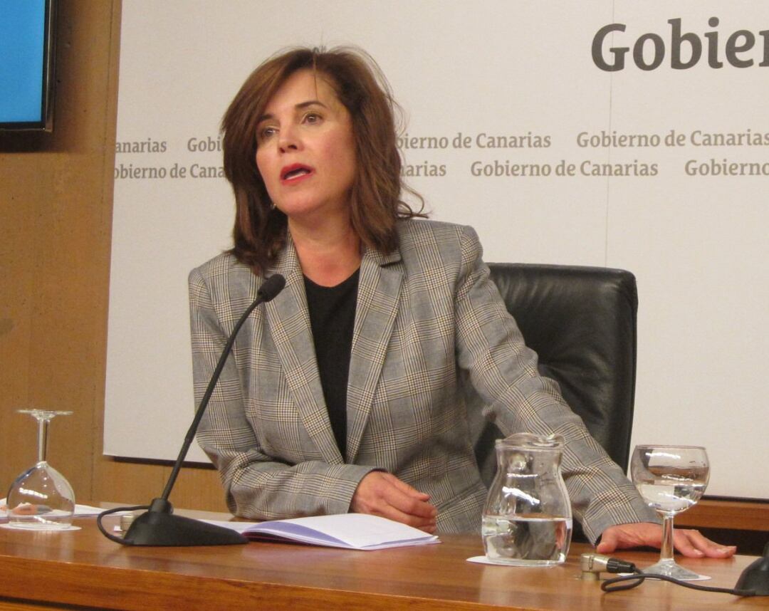 La consejera de Sanidad del Gobierno de Canarias, Teresa Cruz 