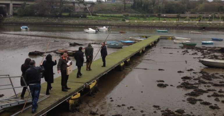 Eurodiputados visitan la ría de O Burgo