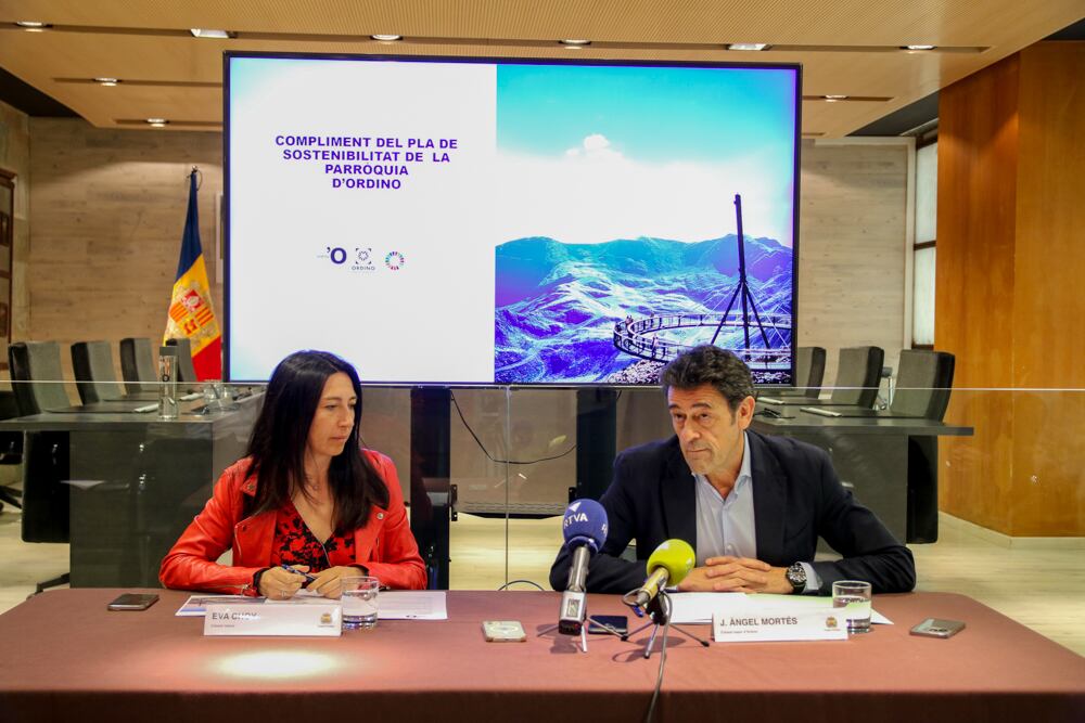 Els cònsols d&#039;Ordino, Josep Àngel Mortés, i Eva Choy
