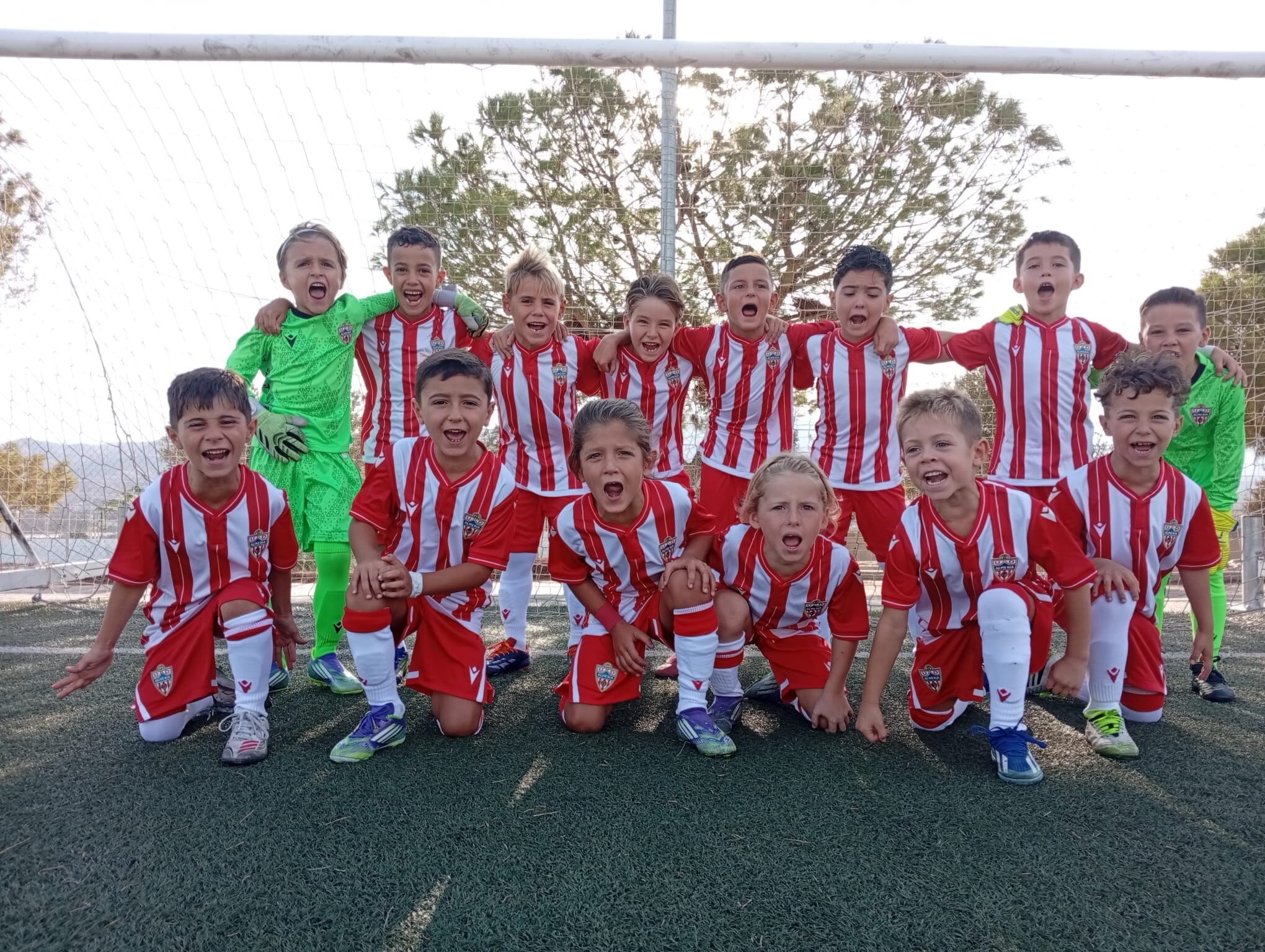 Los prebenjamines del Almería disfrutan a base de goles.
