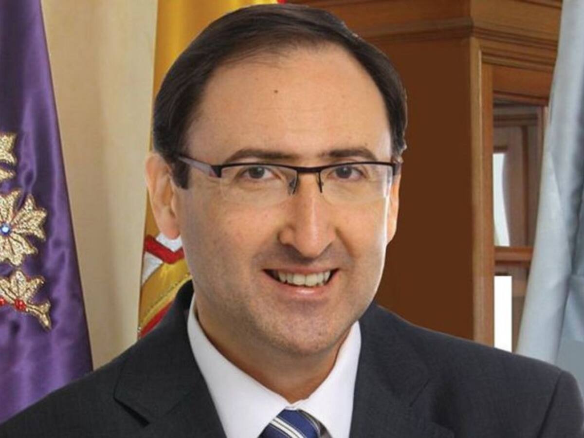 PP y Cs sacan del pacto el veto a la limitación de mandatos y dan oxígeno a Polanco