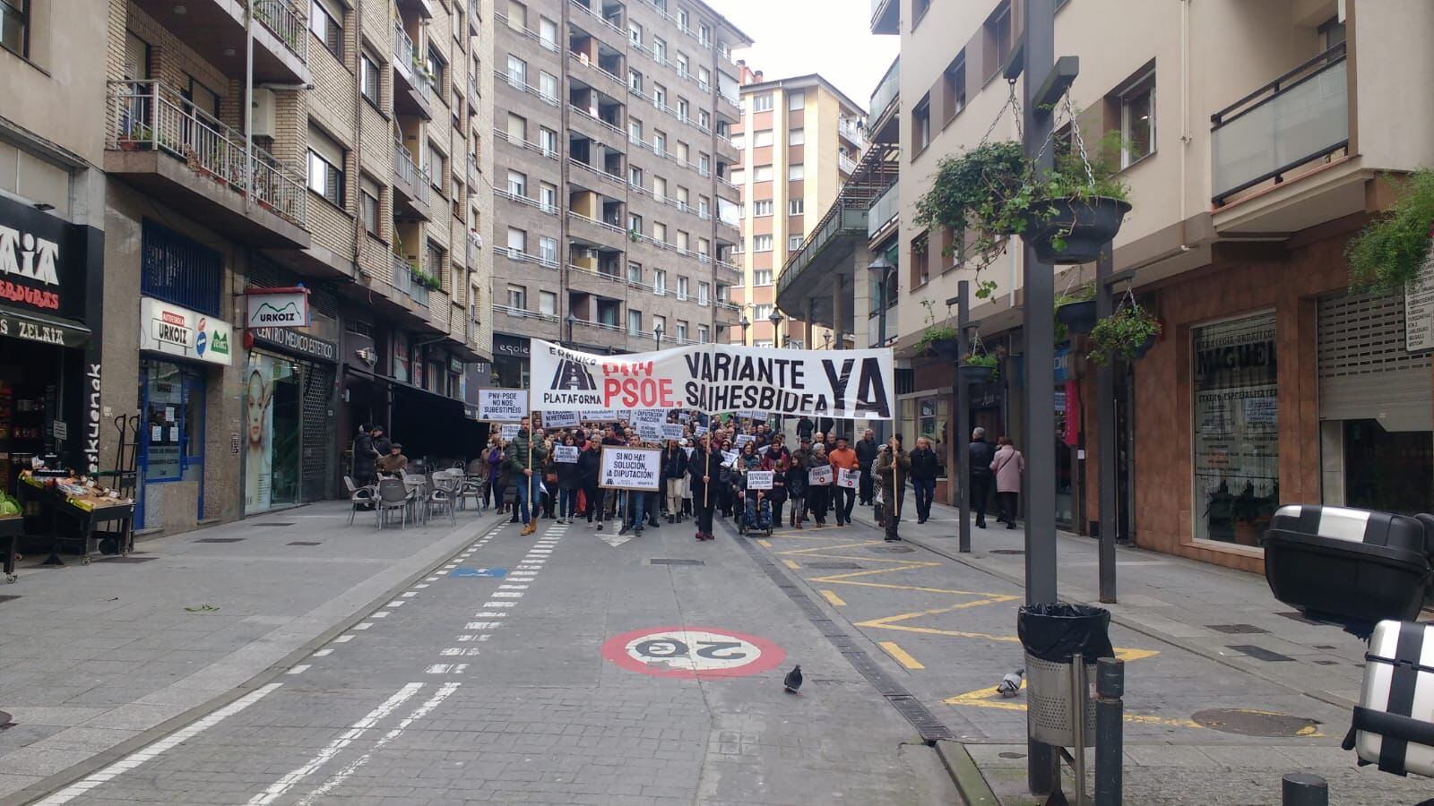 Integrantes de la plataforma ciudadana la jornada de concentración en el pasado mes de febrero