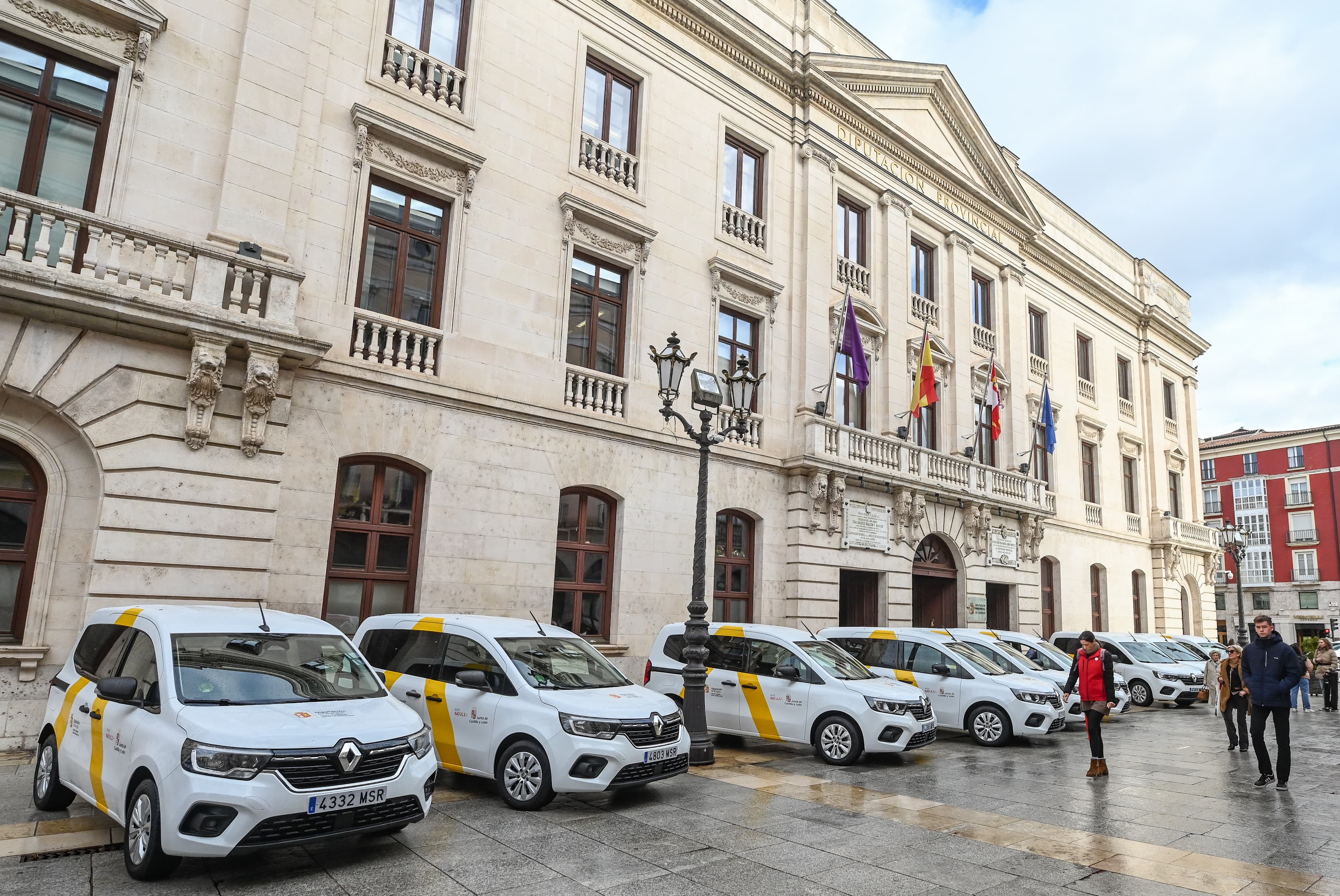 La Diputación Provincial de Burgos ha adquirido 9 furgonetas para el cuidado del medio ambiente y adecuación de infraestructuras de uso público