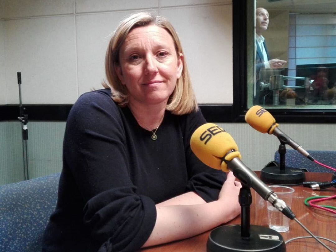 Isabel Blanco en los estudios de Radio Zamora