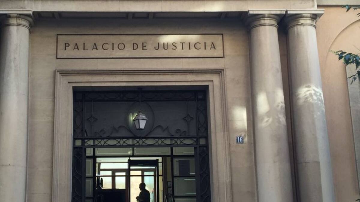 Un jurado popular delibera sobre el caso del hombre acusado de matar a su casero a martillazos