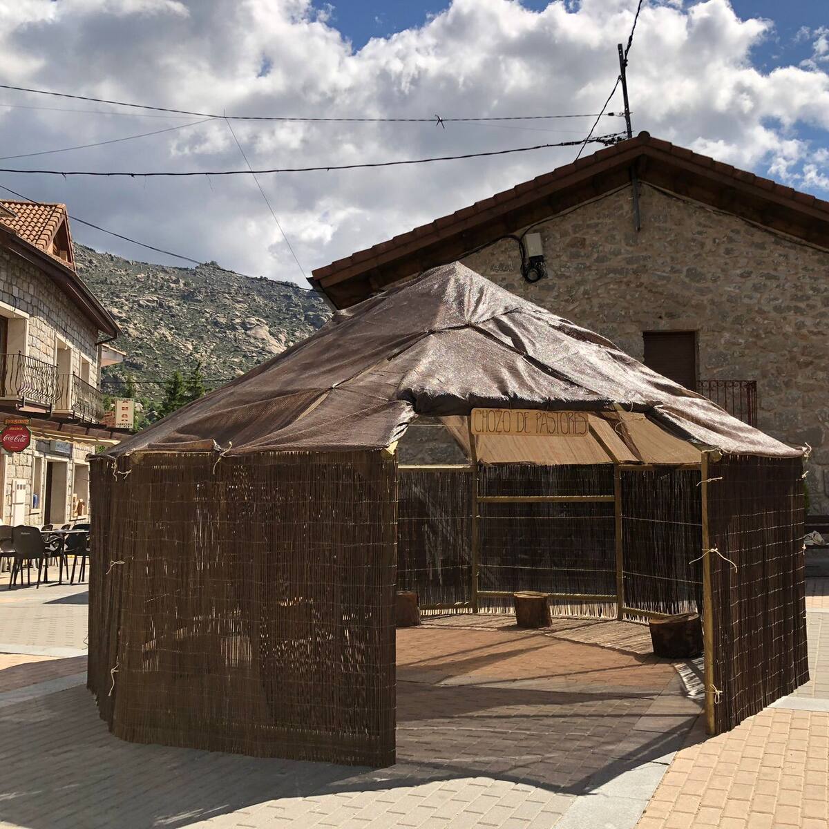 ¿Cómo se construye un Chozo de Pastores? Puedes aprender a hacer uno en El Boalo, Cerceda y Mataelpino