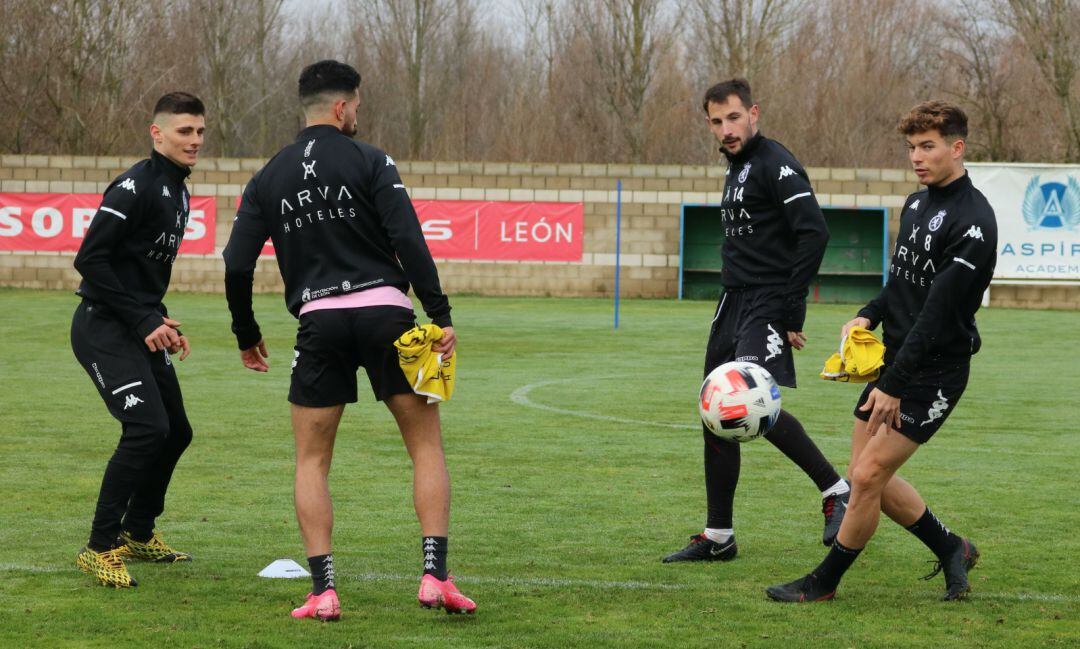 La plantilla culturalista entrenó este jueves antes del merecido descanso