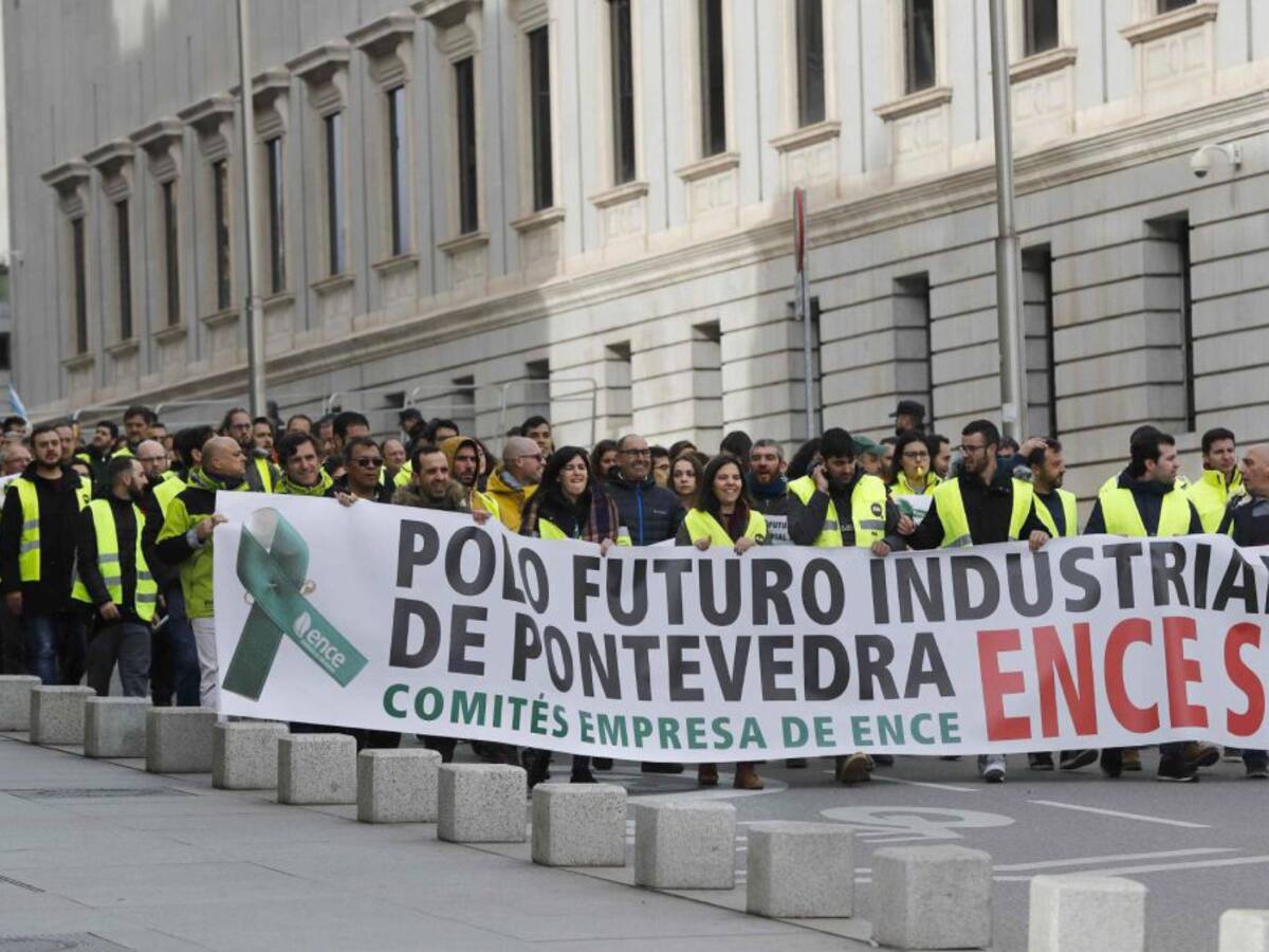 Los trabajadores de ENCE se movilizan contra el cierre de la planta