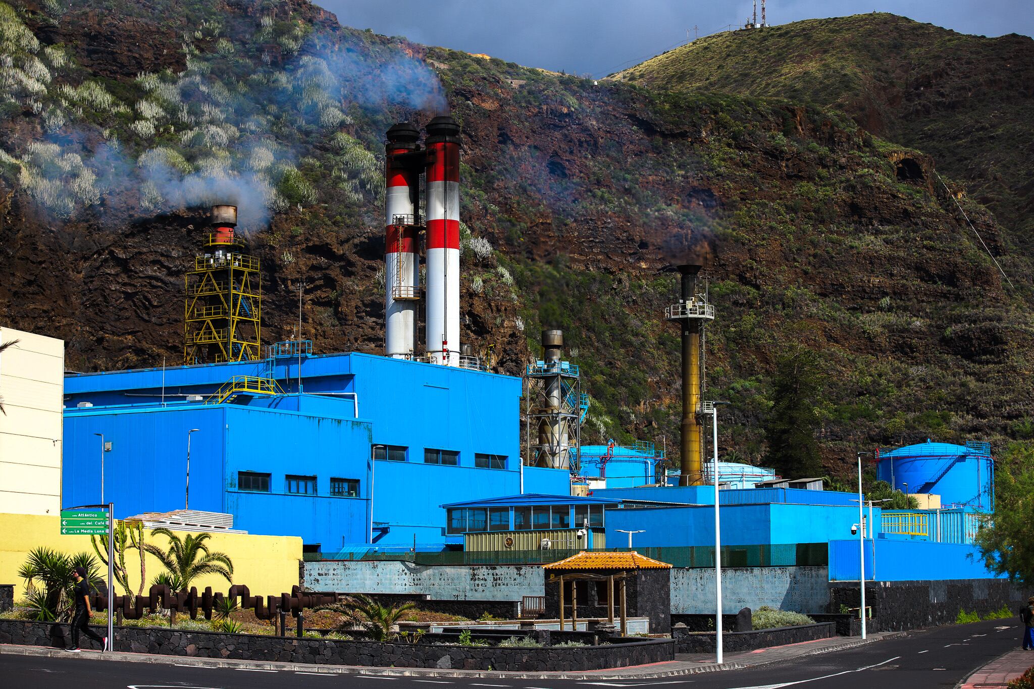 Imagen de la central eléctrica de Los Guinchos, en La Palma