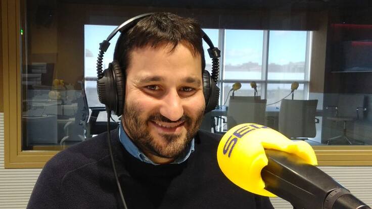 El Conseller Marzà respon als oients