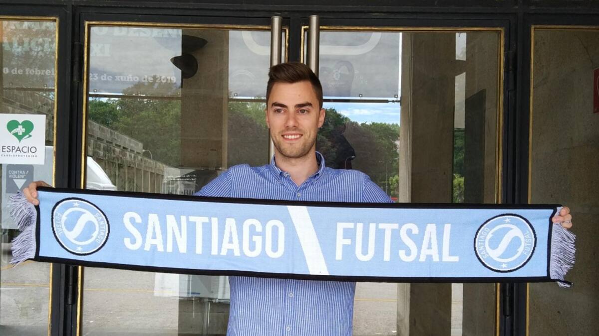 PRESENTACIÓN DE DAVID RIAL EN EL SANTIAGO FUTSAL