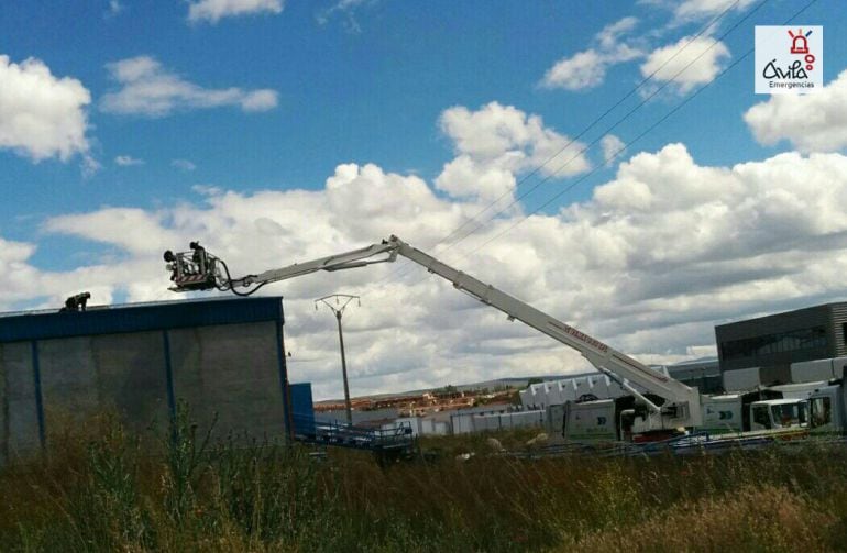 La explosión se produjo en una nave de la calle Río Duero