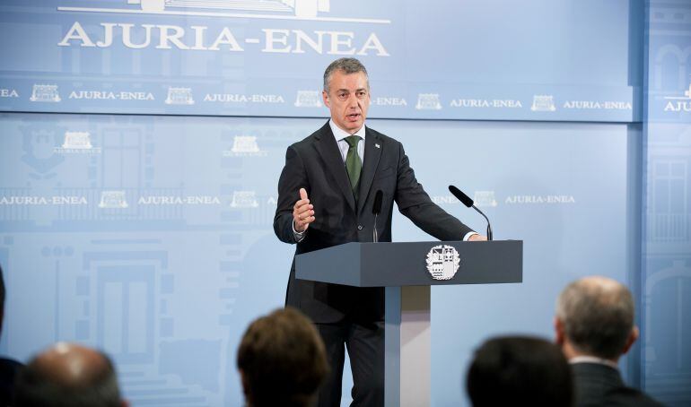 El lehendakari durante la presentación del Programa vasco de Memoria histórica