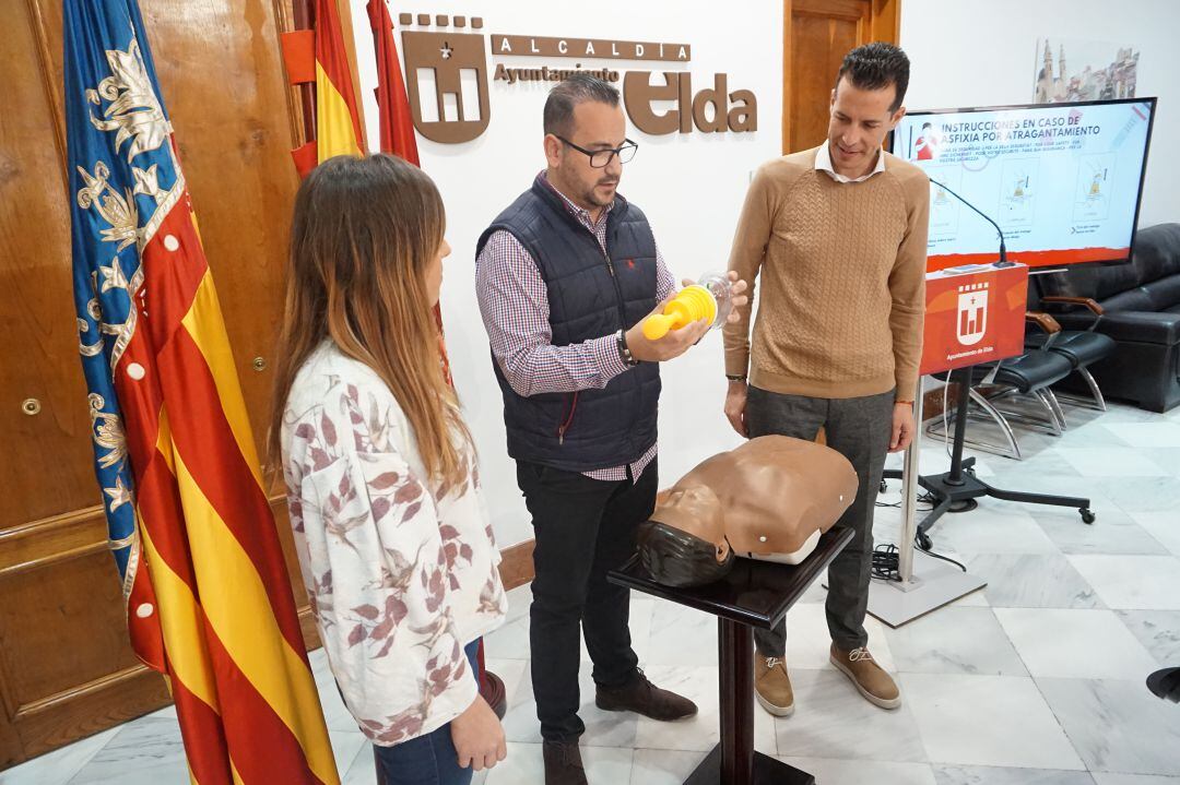 Elda instalará dispositivos antiatragantamientos en todos sus centros educativos