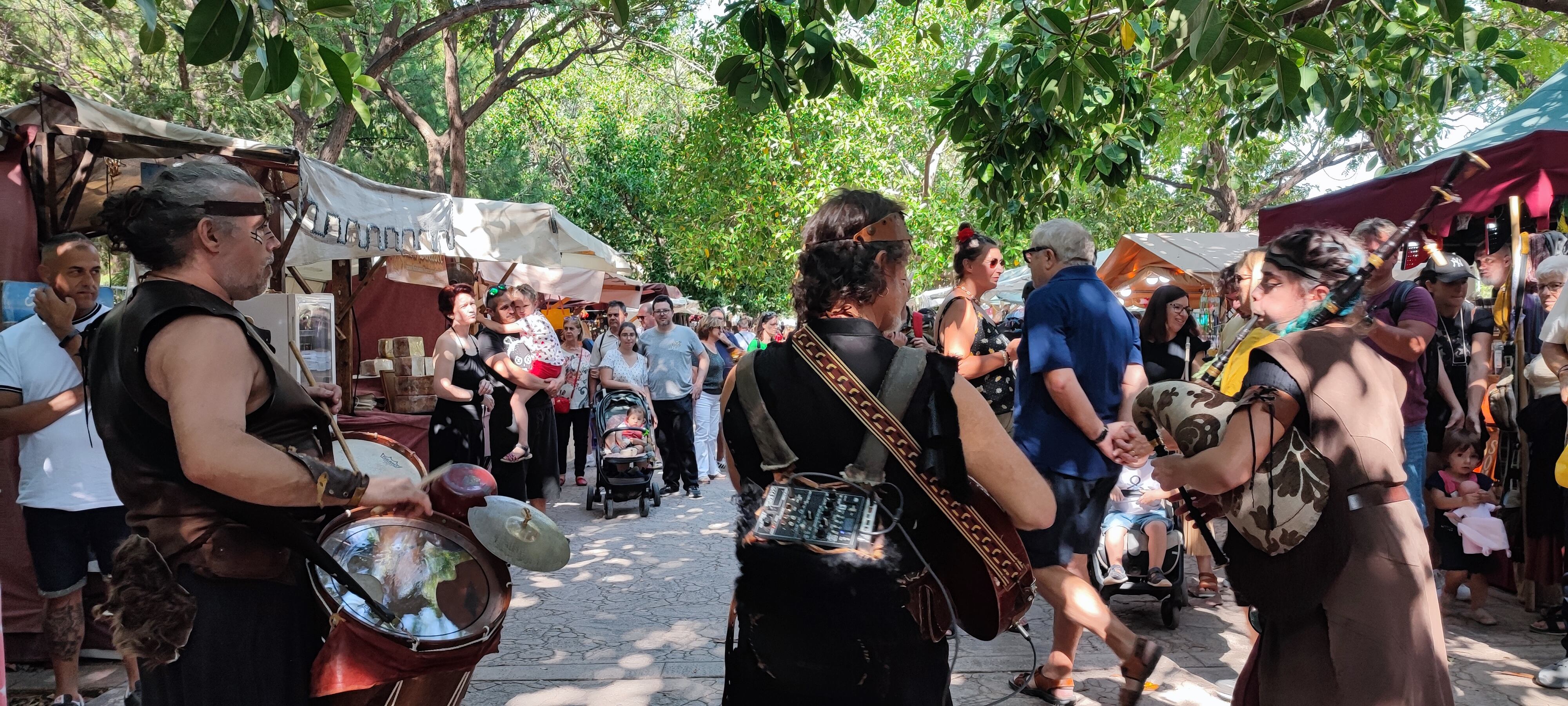 Mercado Medieval instalado en València por el 9 d&#039;Octubre en 2023.