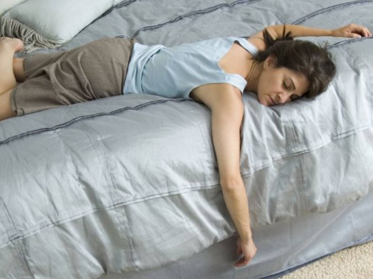 Robó y se acostó en la cama