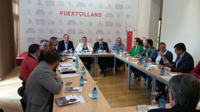 Reunión de la Plataforma en defensa de la A 43