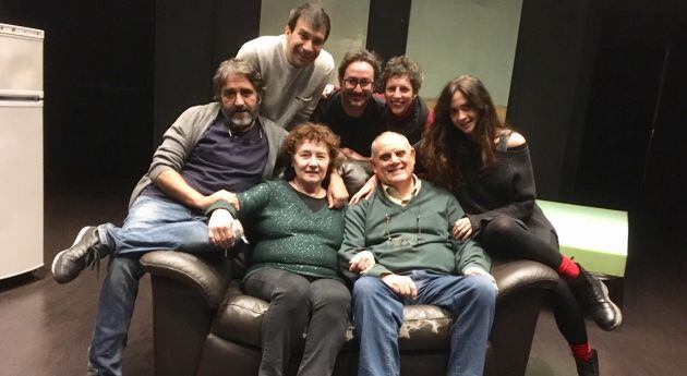 César Oliva prepara un nuevo montaje teatral junto a actores como Carlos Santos o Beatriz Carvajal, cuyo estreno está previsto para el 22 de marzo