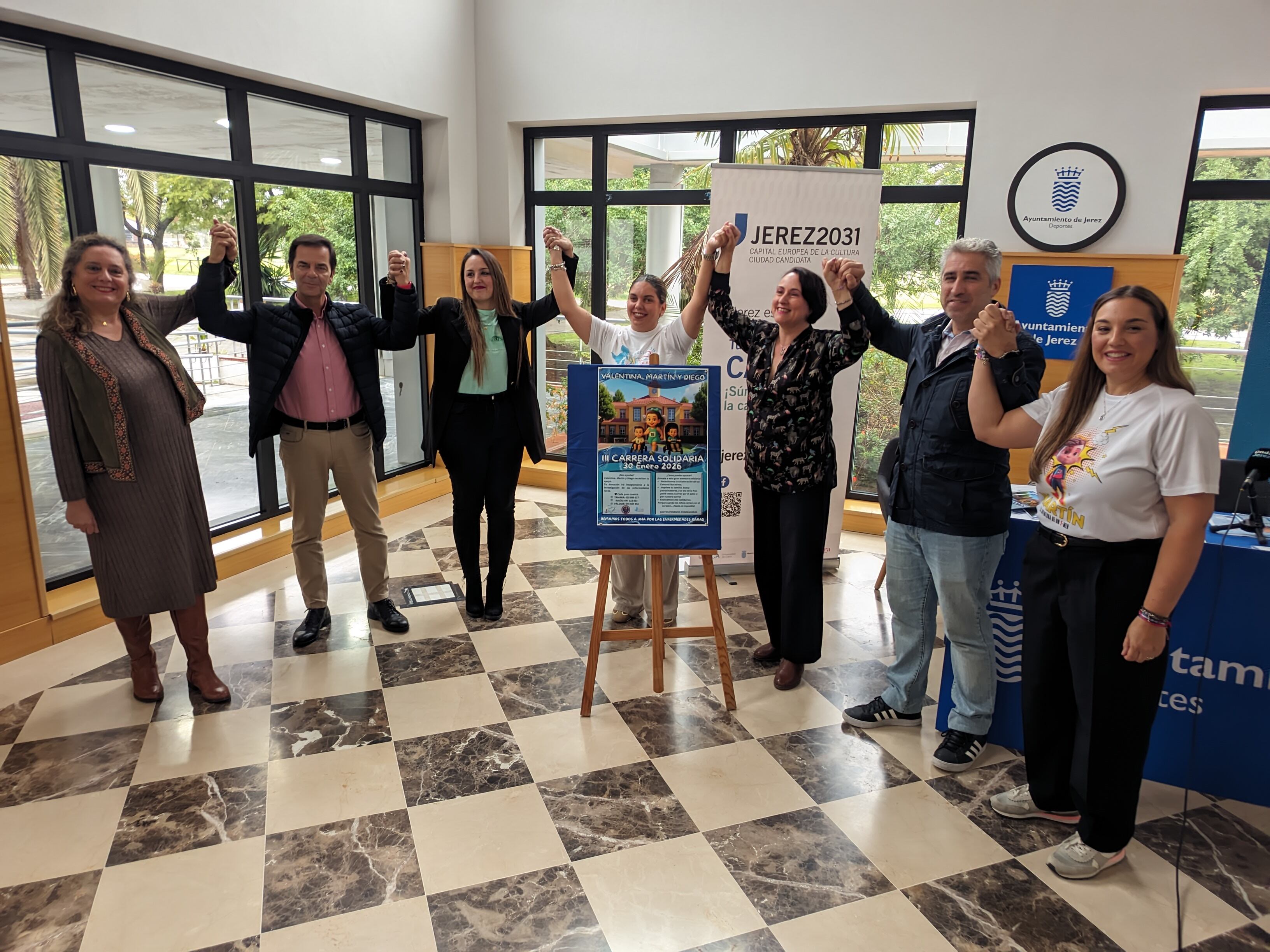 Presentación de la carrera solidaria en el Ayuntamiento