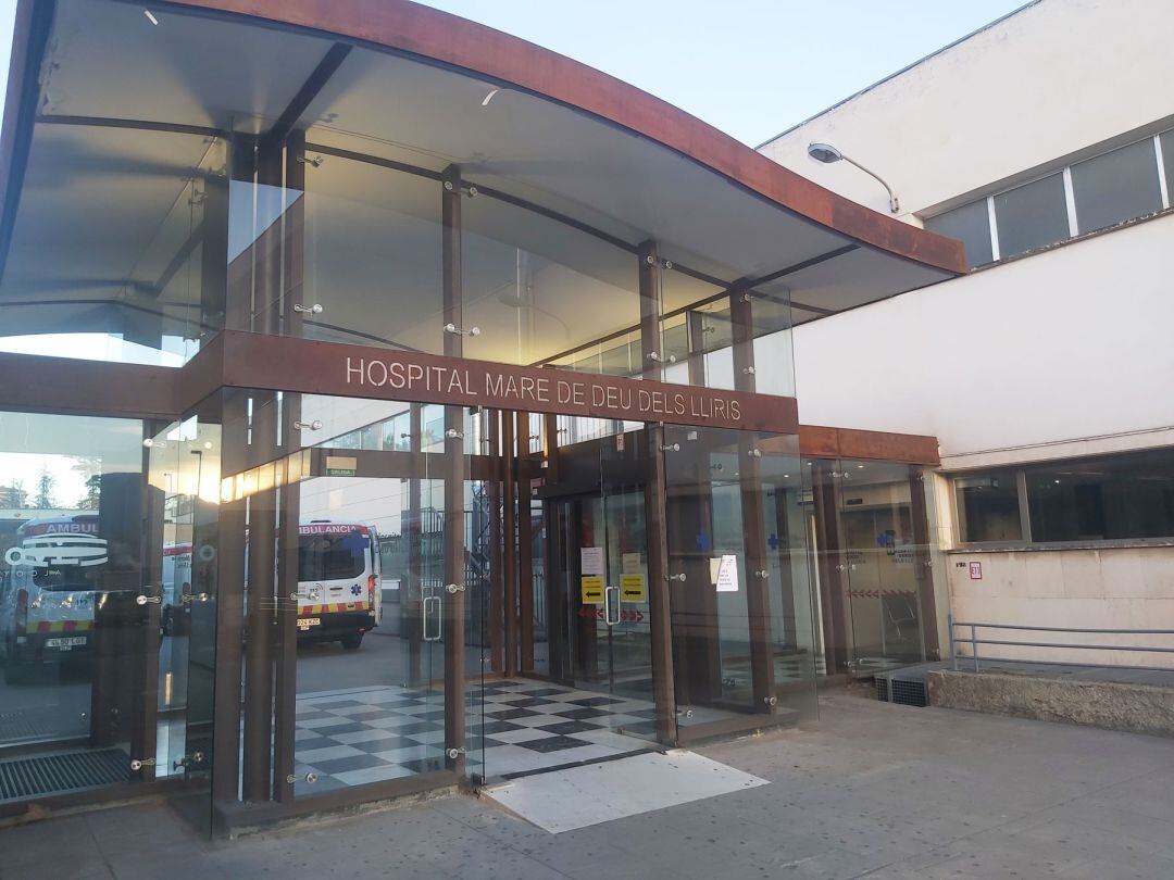 Imagen del acceso principal al hospital Virgen de los Lirios