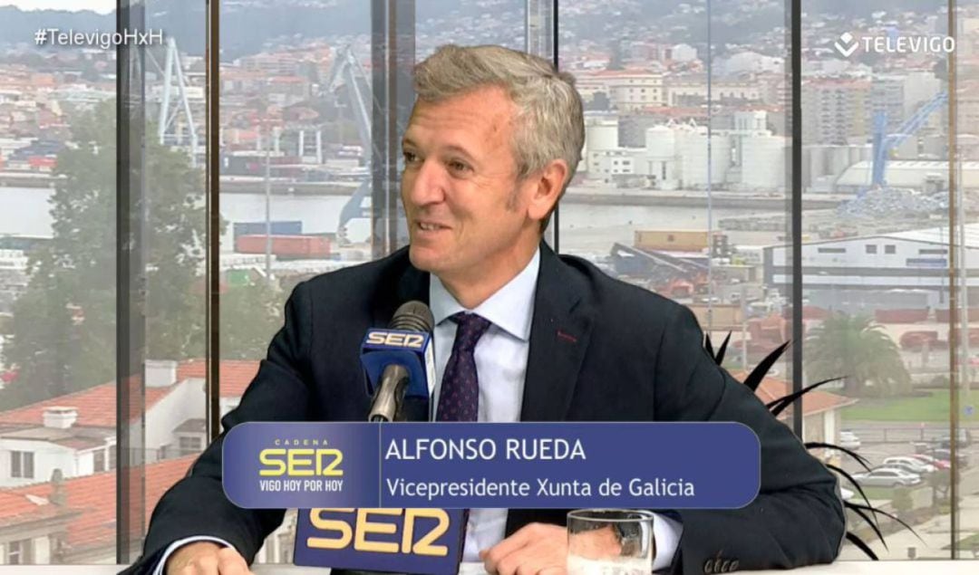 Alfonso Rueda durante una entrevista en Televigo