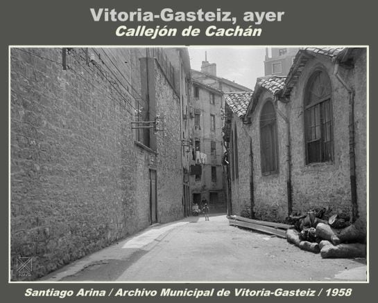 CALLEJÓN DE CACHÁN. VITORIA-GASTEIZ