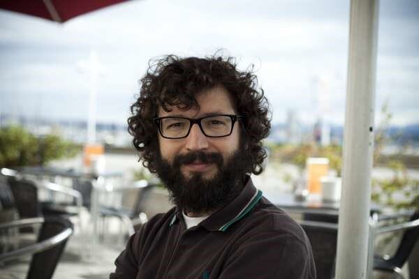 Francisco Bescós, autor de novelas tan celebradas como “El baile de los penitentes” y “El porqué del color rojo”, recibirá el premio “Villanúa Rural Noir”