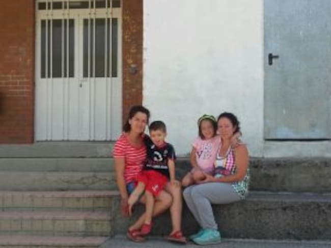 Las madres intentarán evitar el cierre del centro escolar al menos este curso