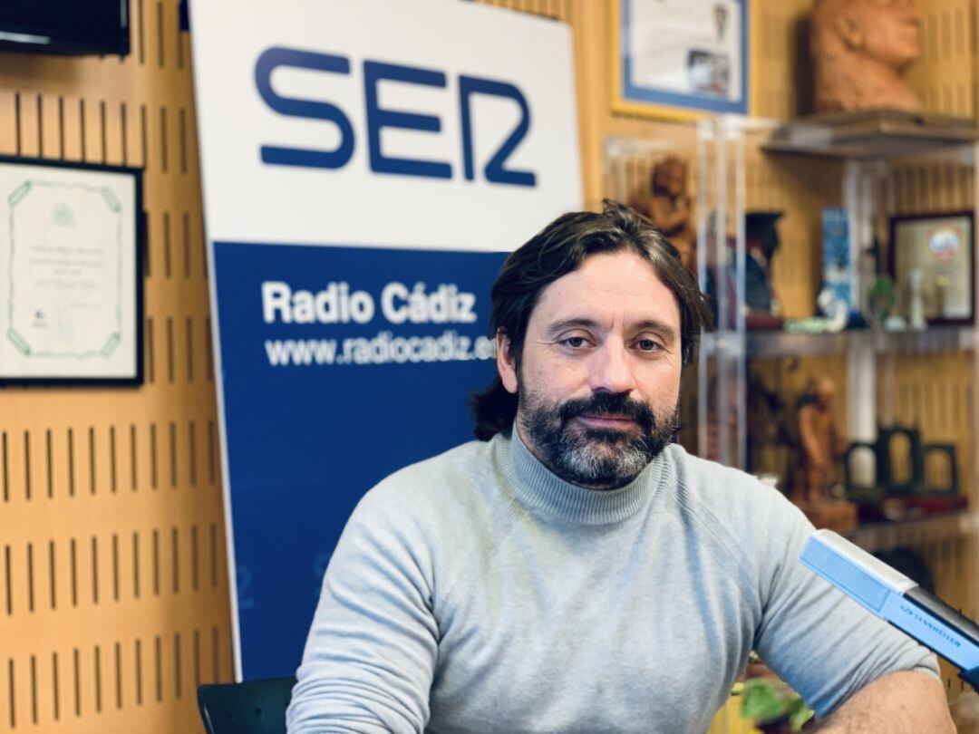 Diego Boza, en los estudios de Radio Cádiz