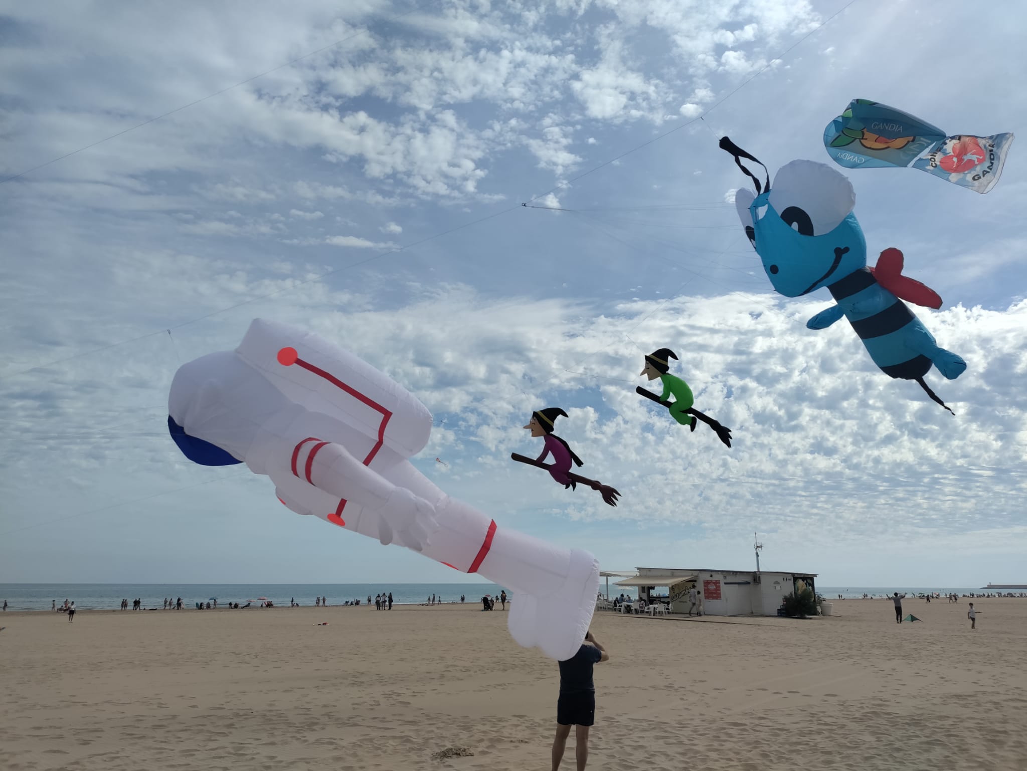 Festival OSOW en la playa de Gandia