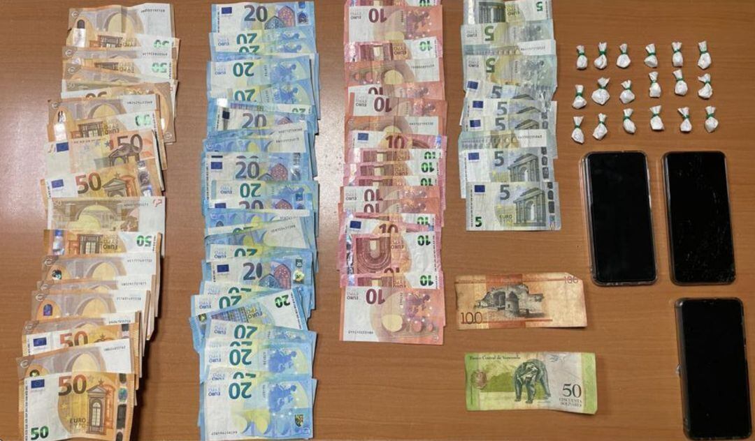 Dinero incautado al detenido