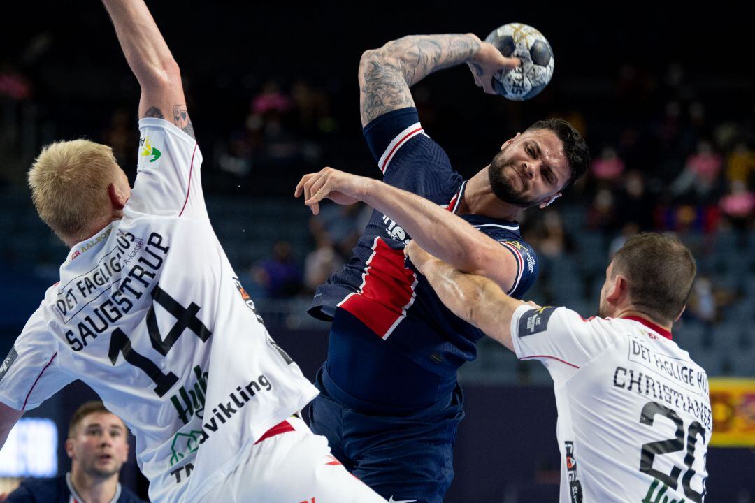 Elohim Prandi, del París Saint-Germain, en un partido contra el Aalborg