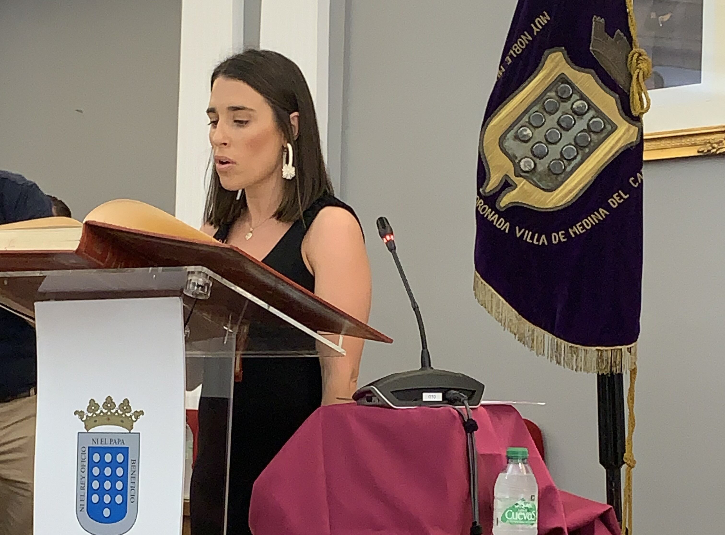 Natalia Lozano asumiendo su cargo en el Plano de Investidura de Medina del Campo