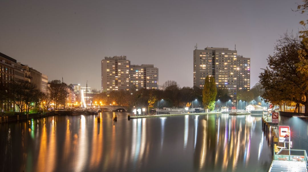 La ciudad de Berlín por la noche. 