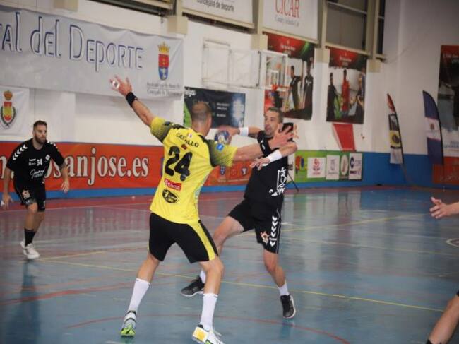 Tihomir Doder en uno de los partidos de la termporada recién finalizada.