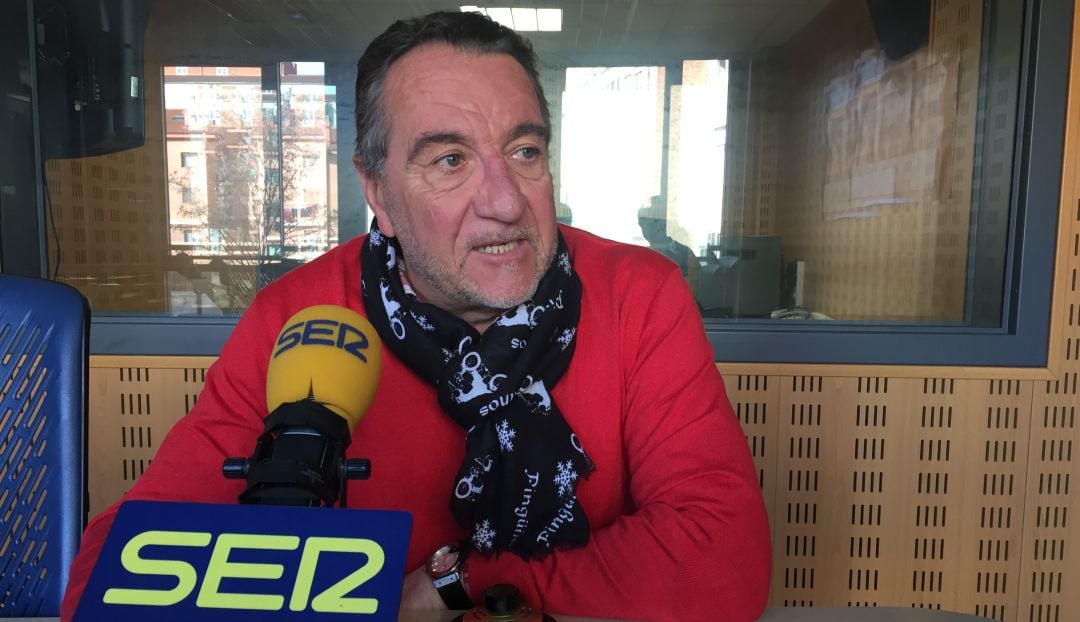 José Manuel Navas, tesorero de Turismoto, en los estudios de Radio Valladolid