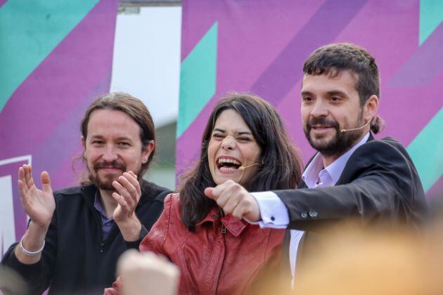 Archivo - Pablo Iglesias e Isa Serra en un acto de Unidas Podemos en Alcorcón, Madrid