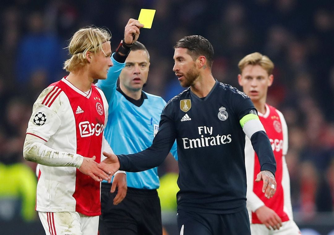 Sergio Ramos, amonestado en el Ajax - Real Madrid.