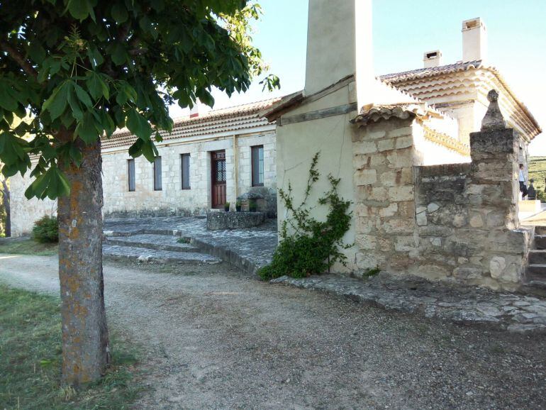 Uno de los edificios de la Finca El Cercado