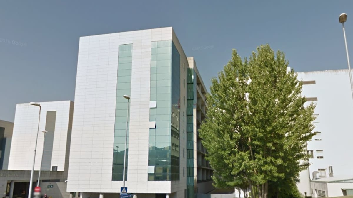 Fallece un matrimonio en el CHUO tras caerse en casa