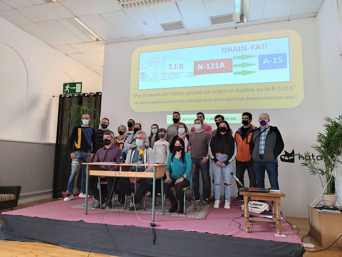 3.000 vecinos piden que se desvíe el tráfico de la N-121-A a la AP-15